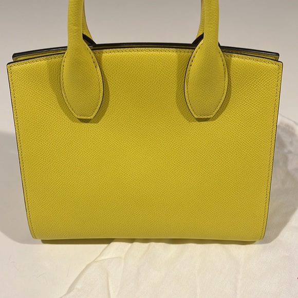 salvatore ferragamo the studio grained leather satchel - Picture 5 of 7